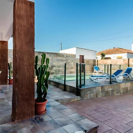 Holiday home Piscina Privada Cerca Del Mar Y Pueblo 2 *
